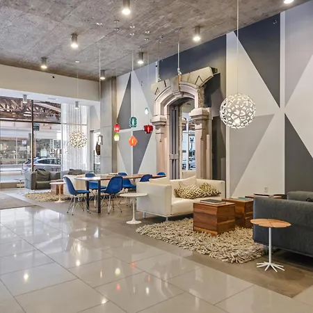 Linea Luxury Living With Indoor Pool And Rooftop Views In The Loop Apartment *