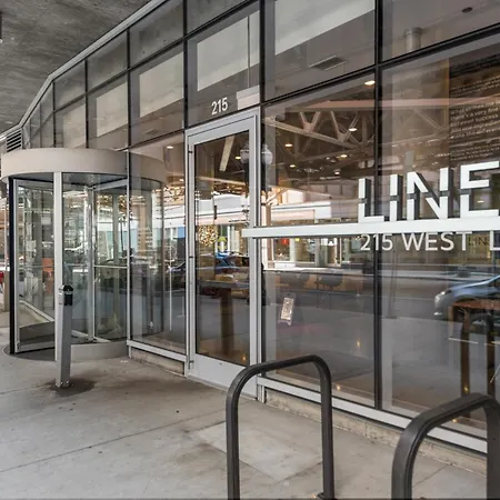 Linea Luxury Living With Indoor Pool And Rooftop Views In The Loop Chicago