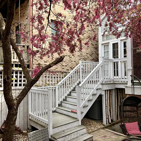 5 Bedroom Huge House In Location Parking Fireplace Back Yard