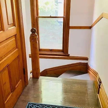 Lincoln Park 3 Bedroom Penthouse