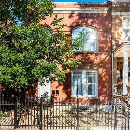 Apartment Lincoln Park 3 Bedroom Penthouse
