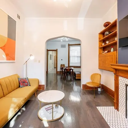 Apartment Lincoln Park 3 Bedroom Penthouse