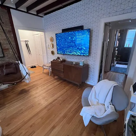 Apartment Lakeside Loft - Historic *