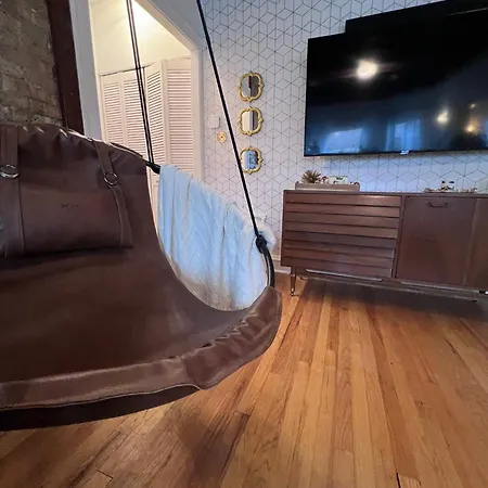 Lakeside Loft - Historic