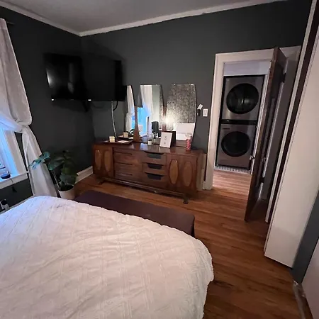 Lakeside Loft - Historic