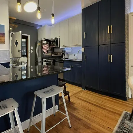 Lakeside Loft - Historic Chicago