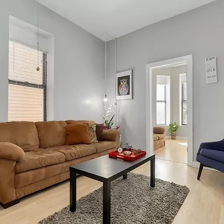 Apartment Spacious 3 Bedroom Close To Downtown Chicago