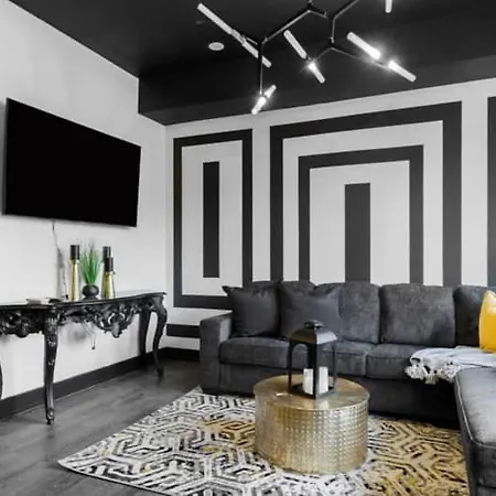 Holiday home The Black And White Chicago