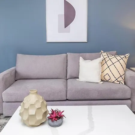 Apartment Landing - Modern With Amazing Amenities *