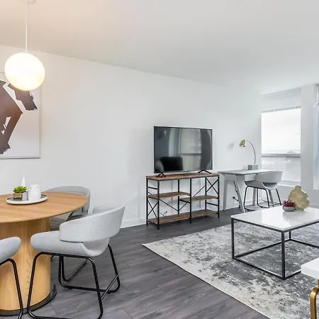 Apartment Landing - Modern With Amazing Amenities
