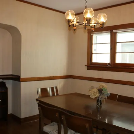 Historic With Outdoor Hot Tub Near Downtown In Public Transportation Hub Chicago