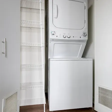 River West 2br W Party Nr Fulton Market Chi-1024 *