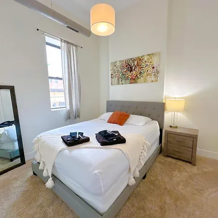 Apartment Spacious 420-friendly 2br Retreat Near Mccormick Place, Grant Park And Soldier Field *