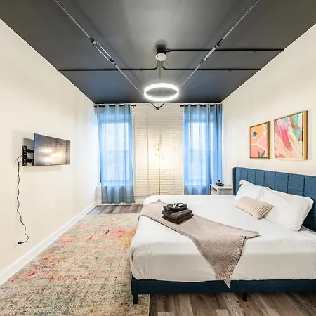 Family And Group Friendly 5br Spacious Unit With Pool Table And Optional Parking Near Mccormick Place And Soldier Field * Chicago