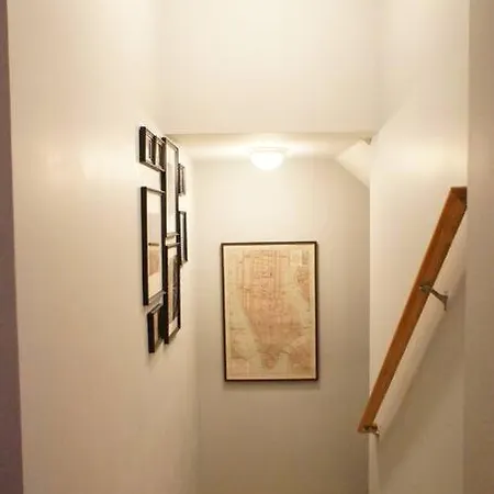 Apartment Cozy Nest In Chicago's Vibrant Lincoln Square