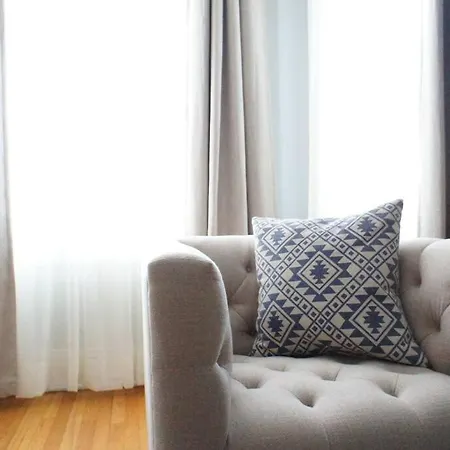 Cozy Nest In Chicago's Vibrant Lincoln Square *