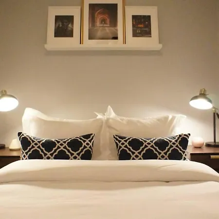 Cozy Nest In Chicago's Vibrant Lincoln Square * Chicago