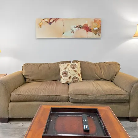 Apartment Newly Rehabbed Greystone With 2 Private Apartments, Backyard, Garage, Laundry, Close To Expressway
