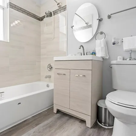 Newly Rehabbed Greystone With 2 Private Apartments, Backyard, Garage, Laundry, Close To Expressway Apartment *