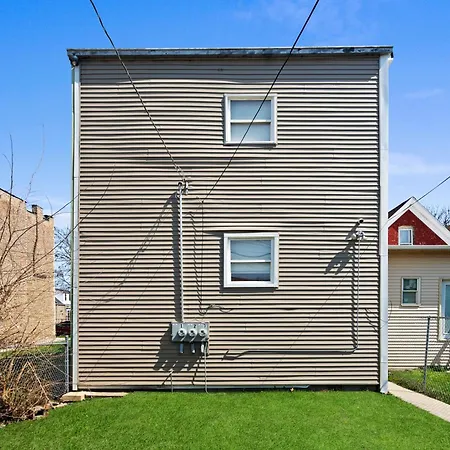 Newly Rehabbed Greystone With 2 Private Apartments, Backyard, Garage, Laundry, Close To Expressway