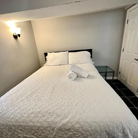 Homestay Close To Downtown - Free Parking Chicago
