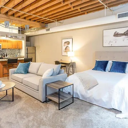 Apartment Landing - Modern With Amazing Amenities