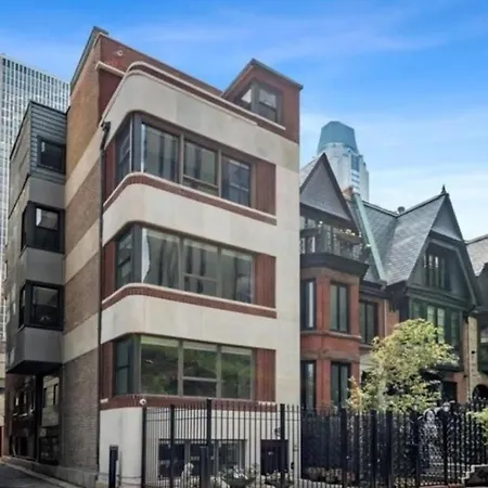 Apartment French Design Luxurious Downtown 3br Sleeps 8 Guests