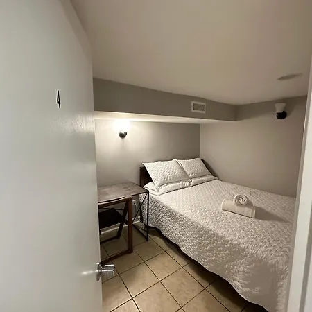 Homestay Close To Downtown - Free Parking Chicago