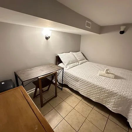 Close To Downtown - Free Parking *