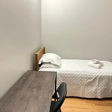 Wonderful Close To Downtown - Free Parking Homestay Chicago