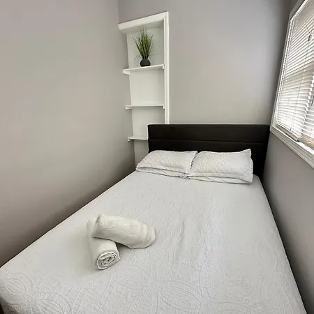 Wonderful Close To Downtown - Free Parking Homestay Chicago