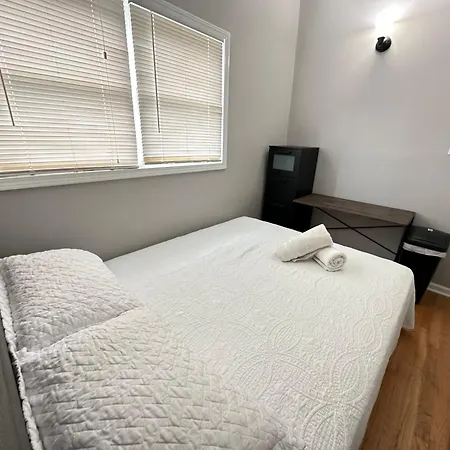 Wonderful Close To Downtown - Free Parking *