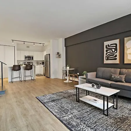 Apartment 1br Spacious & Trendy Apt In - Chestnut 15b *