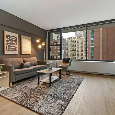 1br Spacious & Trendy Apt In - Chestnut 15b Apartment *