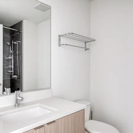South Loop W Pool Gym Nr Grant Park Chi-856 *