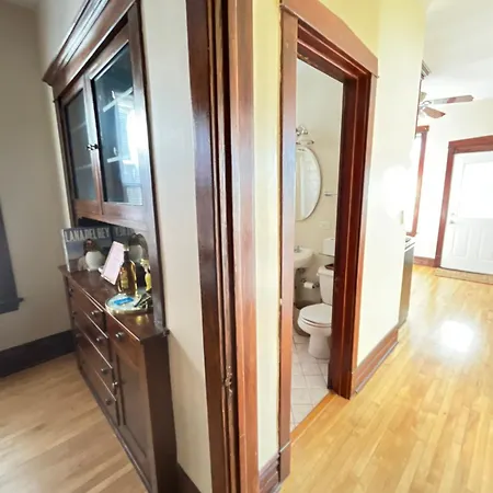Apartment Irving Park Updated Vintage Unit 2-flat Chicago