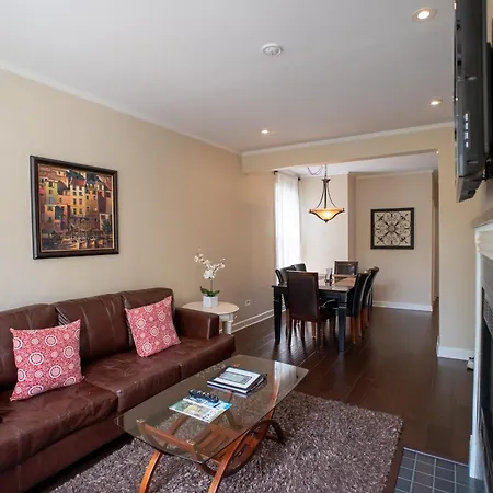 Roscoe Village Apartment