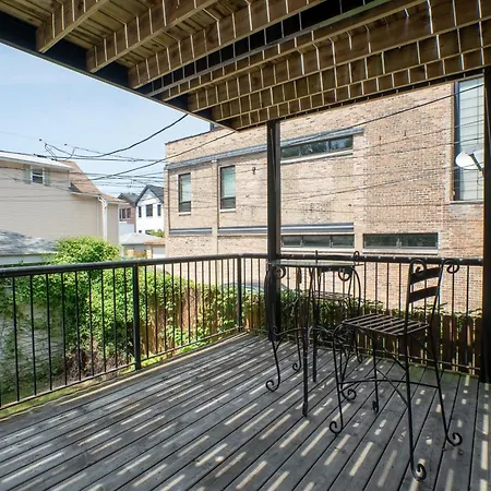 Apartment Roscoe Village Chicago