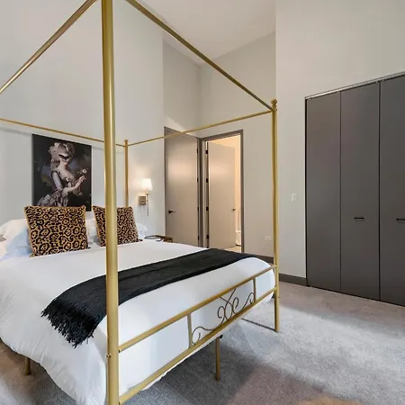 Apartment Experience Downtown At Millennium - Luxury In The Loop Chicago