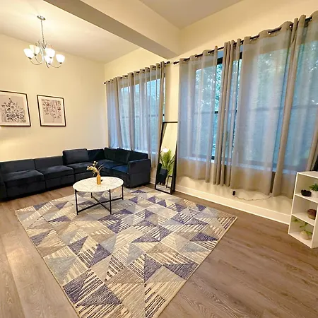 Apartment Mccormick 420 Friendly 2br With Optional Parking For Up To 6 People Chicago