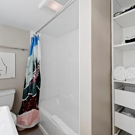 New 2br W 3 Beds And Highspeed Internet