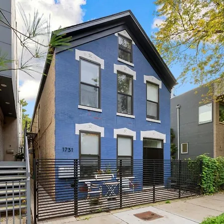 New 2br W 3 Beds And Highspeed Internet