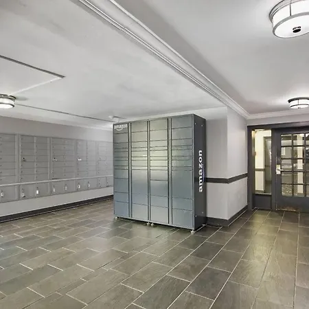Prime & Stylish 1br Hideaway - Dorchester 306 Apartment Chicago