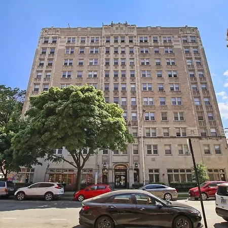 Sleek & Spacious 3br - Hyde Park 1004 Chicago
