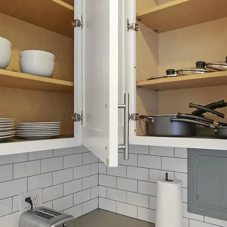 Sleek & Spacious 3br - Hyde Park 1004 * Chicago