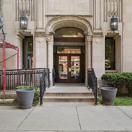 Sleek & Spacious 3br - Hyde Park 1004 Apartment