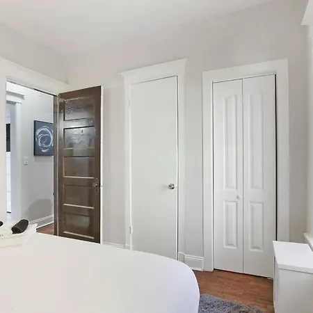 Charm 1-bedroom Oasis - Woodlawn 1e