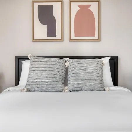 Streeterville 2br W Gym Pool Ohio St Chi-909 *