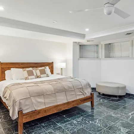 Apartment Gold Coast Next To Oak Street
