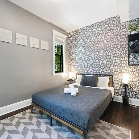 Apartment Wrigleyville Chicago